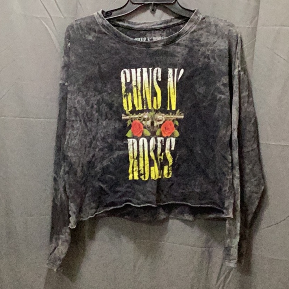 Long sleeve guns and roses crop top